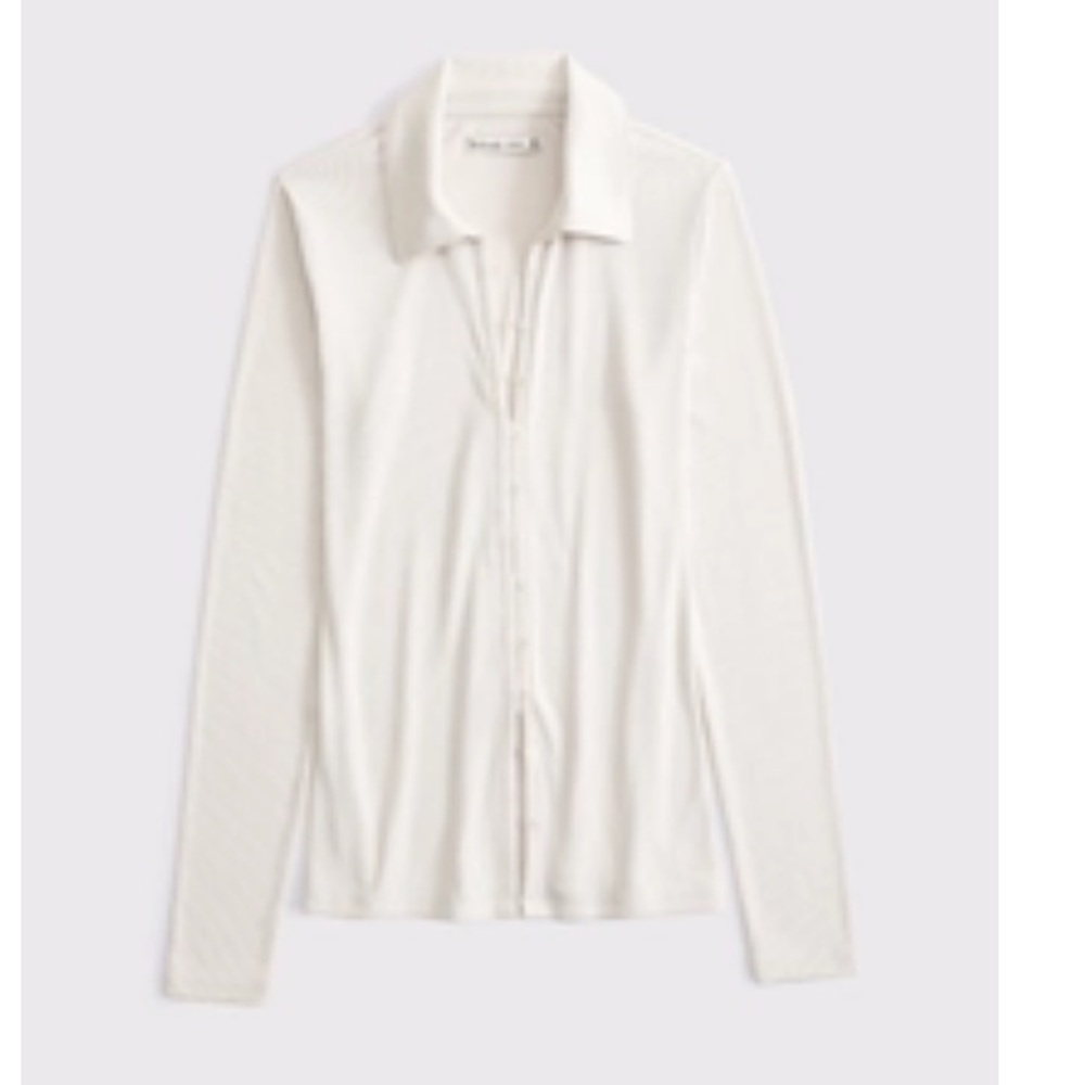 Abercrombie & Fitch Women's
Powdered Rib Button-Through Top